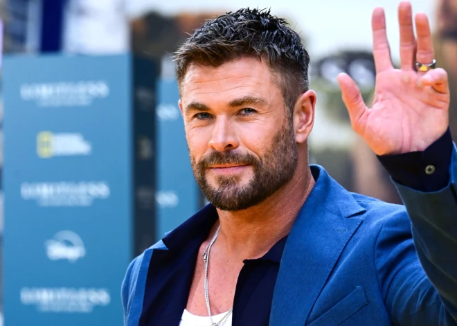 Aiz slavas un muskuļiem - Holivudas zvaigzne Kriss Hemsvorts tuvplānā