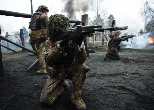 NATO jāgatavojas lielākiem zaudējumiem karā ar Krieviju, brīdina Ukrainas virsnieks.