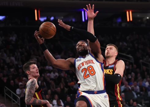 Arī otrajā mačā pēc atgriešanās Porziņģis spēlē iesaistījās no rezervistu soliņa un laukumā bija nedaudz vairāk nekā 17 minūtes.