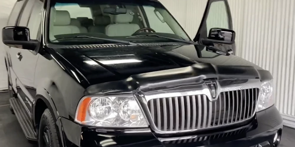 "Lincoln Navigator Sport Utility" 2003./Ilustratīvs attēls.