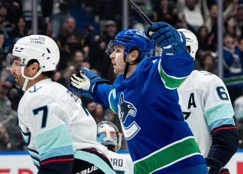 "Canucks" mājās ar rezultātu 3:4 (0:1, 2:2, 1:0, 0:0, 0:1) pēcspēles metienu sērijā zaudēja Sietlas "Kraken".