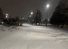 Уступите лыжню! В столичном парке Узварас открылась лыжная трасса