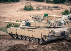 Находящиеся в Эстонии американские танки "Абрамс" проехались в сотнях метров от границы РФ