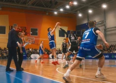 "VEF Rīga" basketbolisti čempionu duelī piekāpjas "Kalev"/"Cramo"