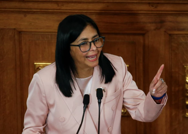 Venecuēlas Augstākā tiesa ieceļ Rodrigesu par pagaidu prezidenti