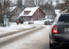 Pierīgā un vietām Kurzemē apgrūtināta braukšana pa galvenajiem autoceļiem