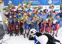 Latvijas kamaniņu braucēji Siguldā Pasaules kausa posmā komandu stafetē ieņem otro vietu