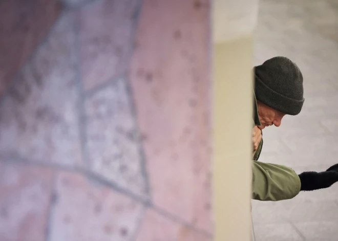 Atklāts nabadzības riskam pakļauto Latvijas iedzīvotāju skaits