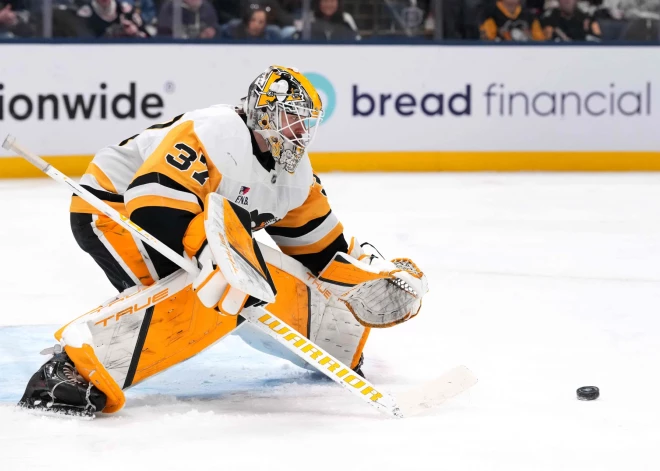 "Penguins" ar Šilovu vārtos atspēlējas no trīs vārtu deficīta, Balinskim nozīmīgs spēles laiks uzvarā