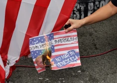 Eiropas Savienība aicina uz savaldību Venecuēlas krīzes risināšanā