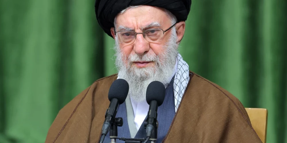 Верховный лидер Ирана аятолла Али Хаменеи.