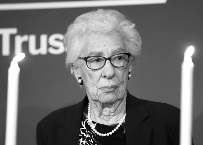96 gadu vecumā mirusi Annas Frankas pusmāsa Eva Šlosa