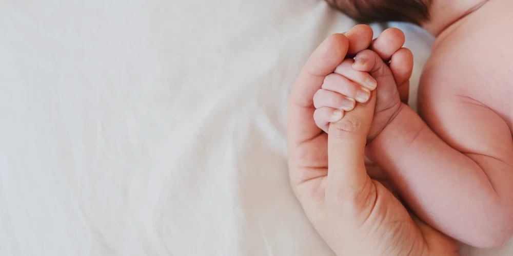 Pērn no Dzemdību nama mājās devušies 3722 jaundzimušie.