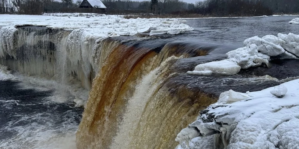Jegalas ūdenskritums (foto: Jana Kello / Facebook)