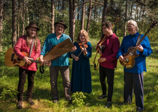 Par mūža ieguldījumu Latvijas mūzikas attīstībā "Zelta Mikrofonu" saņems grupa "Iļģi"