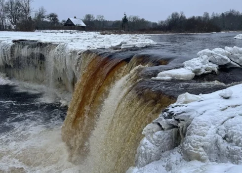 Водопад Ягала в Эстонии.