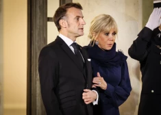 Francijā notiesā desmit cilvēkus par valsts pirmās lēdijas Brižitas Makronas dzīves indēšanu ar apgalvojumiem par viņas dzimumu