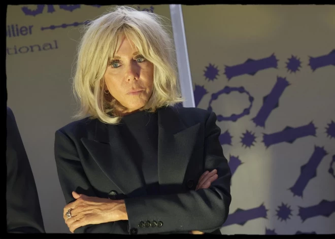 Парижский суд наказал 10 человек за травлю первой леди Брижит Макрон