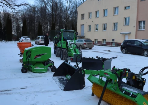 Limbažu apvienības pārvalde iegādājusies jaunu tehniku. 