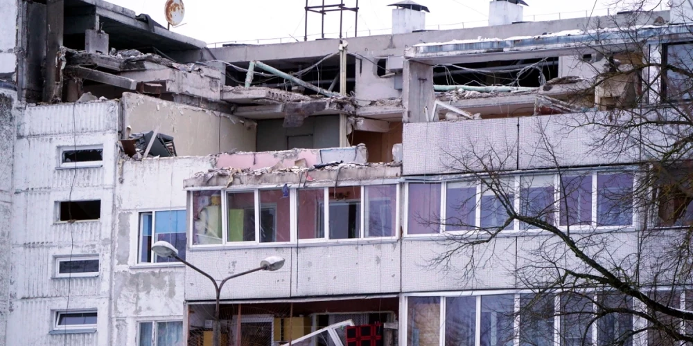 No gāzes sprādzienā cietušās mājas 50 iedzīvotāji pieteikušies krīzes pabalstam, septiņi - pagaidu mājoklim. 
