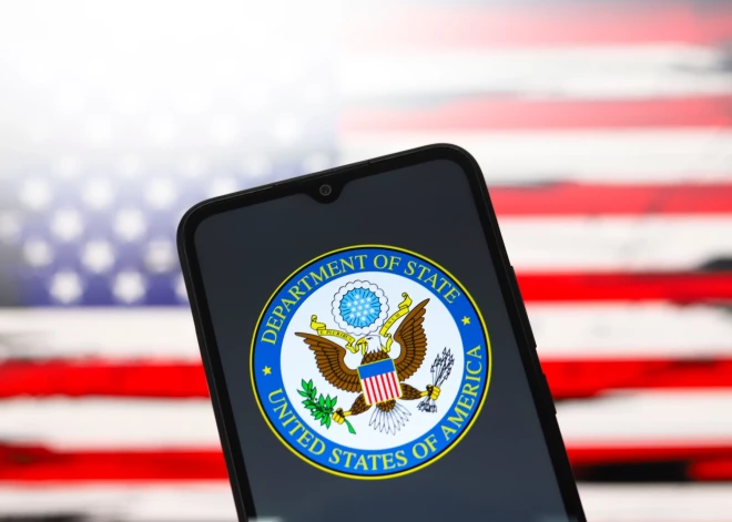 После операции в Венесуэле Госдеп США по-русски и по-арабски призвал "не играть в игры с Трампом"