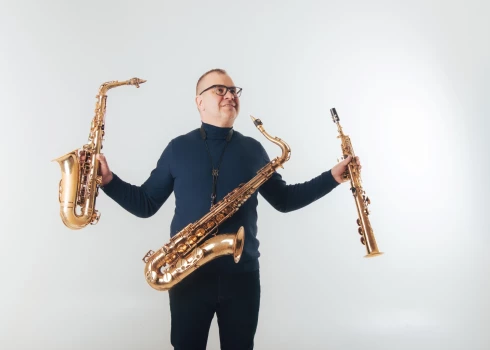 Īpašā koncertā apaļu jubileju svinēs saksofonists Renārs Lācis.