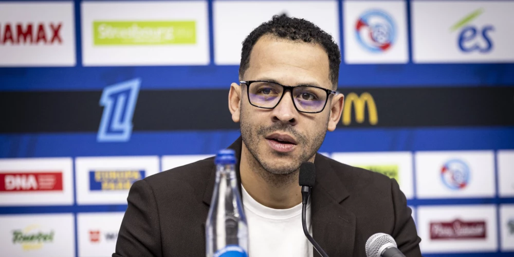 "Chelsea" trenera amatā nolīgusi mazpieredzējušu treneri.