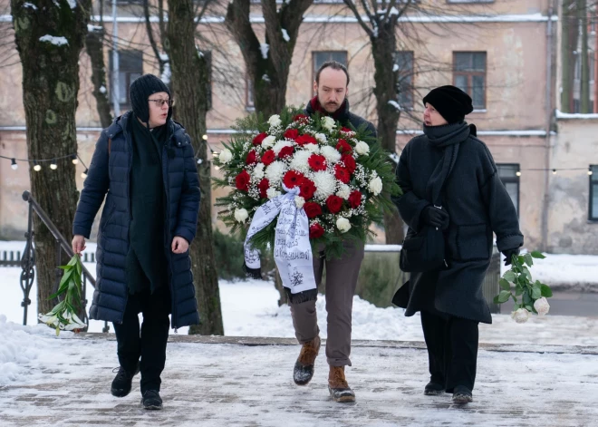 Tuvinieki un kolēģi atvadās no mūžībā aizgājušā profesora Valda Tēraudkalna.