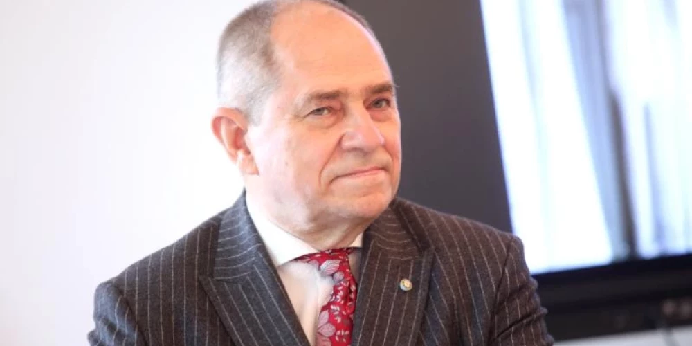 ijušā premjera un uzņēmēja Māra Gaiļa vasaras māja pārdota par trīs miljoniem eiro.