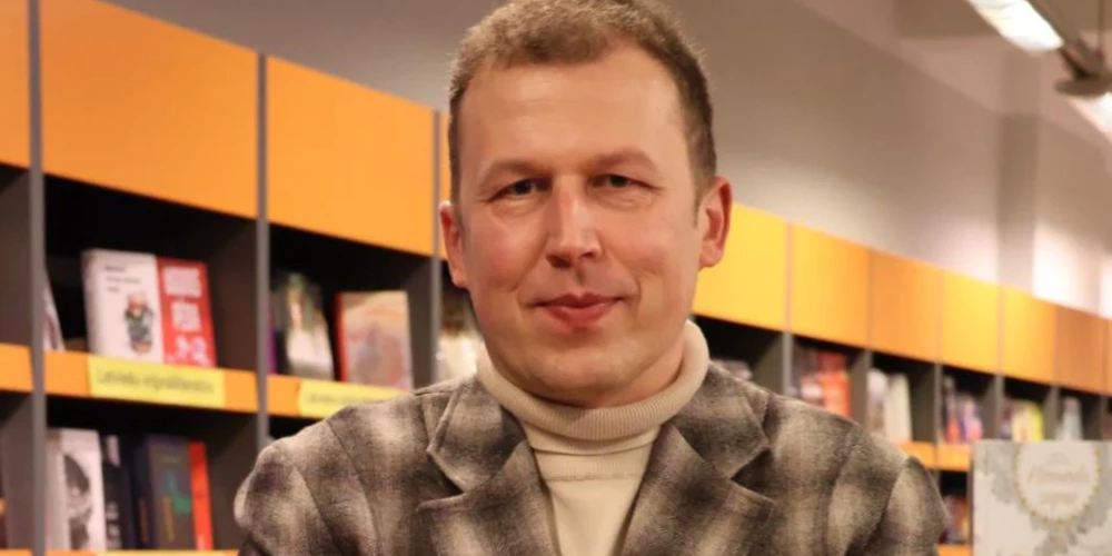 Pusaudžu psihoterapeits, Latvijas Universitātes lektors Nils Sakss Konstantinovs