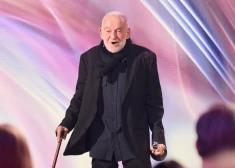 Aizsaulē devies ungāru kinorežisors Bēla Tars