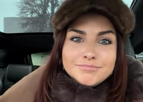 Lelde Dreimane dalās ar emocionālu vēstījumu (ekrānuzņēmums no "Facebook" video)