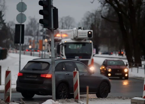 Nedarbojas luksofors Mūkusalas un Bauskas ielu krustojumā