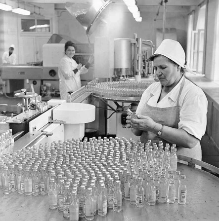Padomju laikos cilvēki arvien vairāk sāka dzert stipros dzērienus, galvenokārt degvīnu.