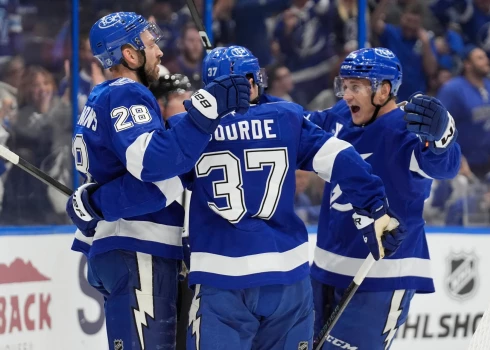  Latvijas uzbrucējs Zemgus Girgensons otrdien NHL mačā guva vārtus.