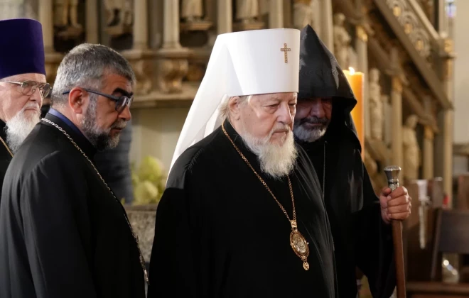 Митрополит Рижский и всея Латвии Александр.