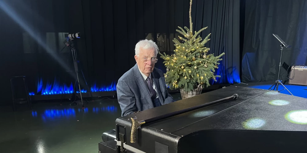 Filma “Dziesmiņa par prieku” tapusi 2025. gadā un atklāj Maestro radošo ikdienu, sekojot koncertprogrammas “Šekspīrs. Soneti. Pauls. Busulis. Keišs” tapšanai mēģinājumos, radioierakstā un pirmizrādes atmosfērā