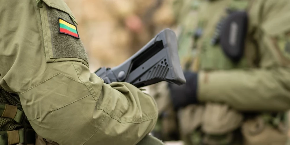 Lietuva miera gadījumā uz Ukrainu gatava nosūtīt vairākus simtus karavīru.
