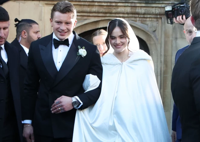 Britu slavenākā šefpavāra Gordona Remzija meita parāda pirmās fotogrāfijas kāzu kleitā