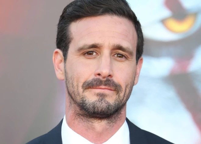 Apstiprināts aktiera Džeimsa Rensona nāves iemesls