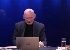 Latvijas Kristīgā radio prezidents pamet baznīcu, jo tā necīnās ar gejiem, un Bībeli sauc par “izstrādājumu”. VIDEO