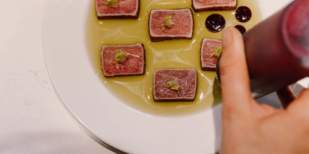 Restorāns "Tails" atrodas Antonijas ielā Rīgā, un restorāna pēdējā darba diena būs svētdien, 11. janvārī. 