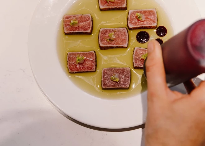 Latvijā durvis slēdz populārs "Michelin" ceļvedī iekļauts restorāns