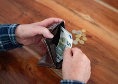 Некоторые работники в Латвии теряют до 40% пенсии: кто именно рискует остаться без денег в старости