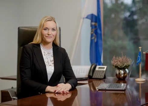 Карина Микелсоне, председатель Адажской городской думы, подала в отставку.