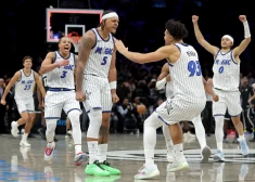 Divās NBA spēlēs uzvarētāju noskaidro ar pēdējo metienu, Gildžess-Aleksandrs paglābj čempionus no vēl viena zaudējuma