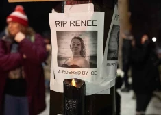 Kaimiņi un radinieki sēro par sievieti, kuru Mineapolisā brutāli nogalināja imigrācijas aģents