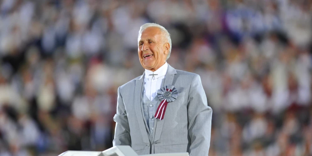 Kormūzikas balvu par mūža ieguldījumu šogad saņems Jānis Erenštreits.