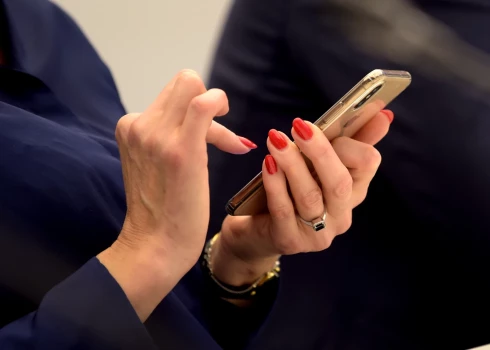 Krāpnieki izsūta īsziņas VID vārdā.