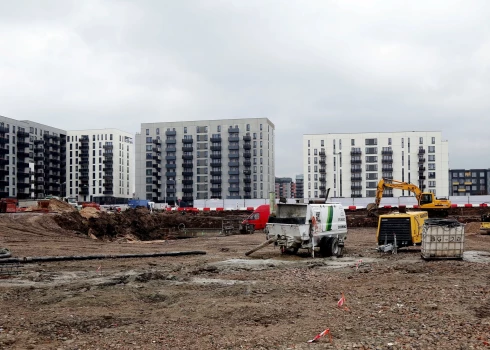 После открытия выяснилось, что канализационная система в парке Скансте погружается в ил.